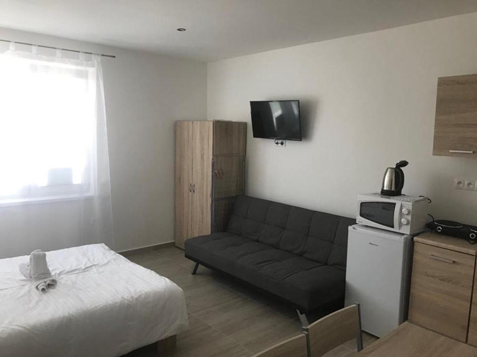 Apartmany Roland Velky Meder Luaran gambar